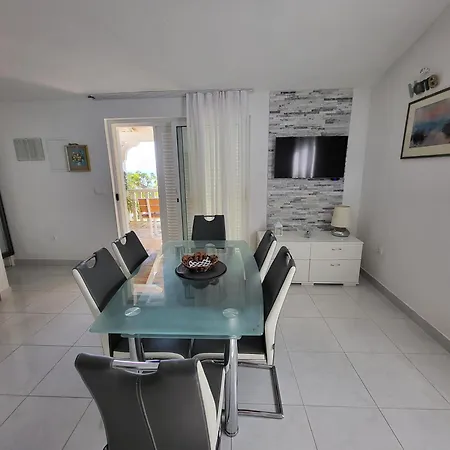 Smokvina Apartment *