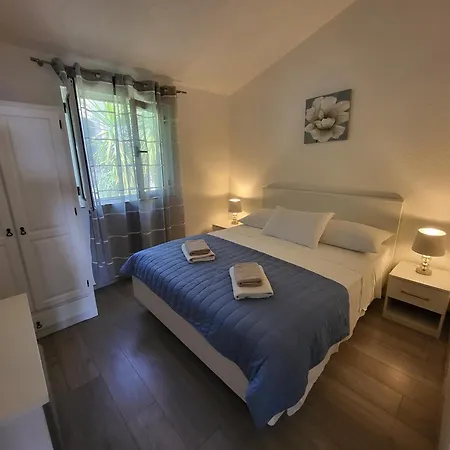 Smokvina Apartment Bogomolje