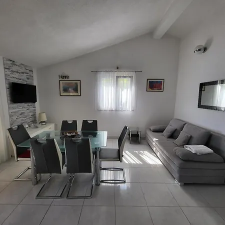 Apartment Smokvina *